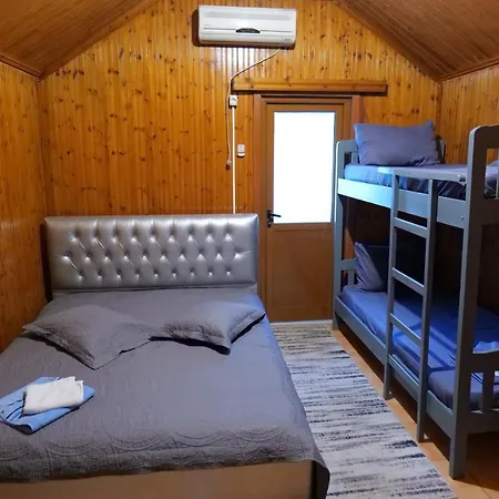 Hamiti Llogara Vendégház Dukat