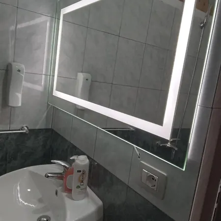 Hamiti Llogara Vendégház 3*