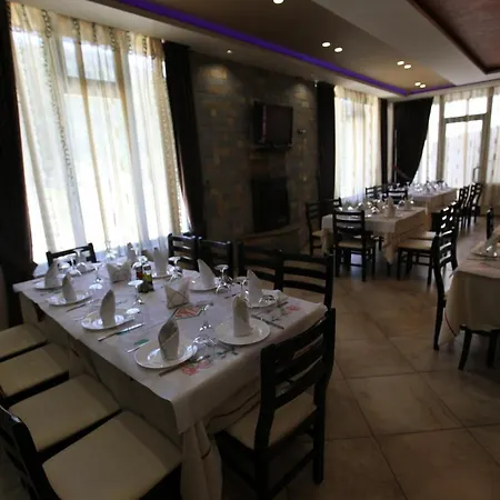 Hamiti Llogara Casa de hóspedes 3*