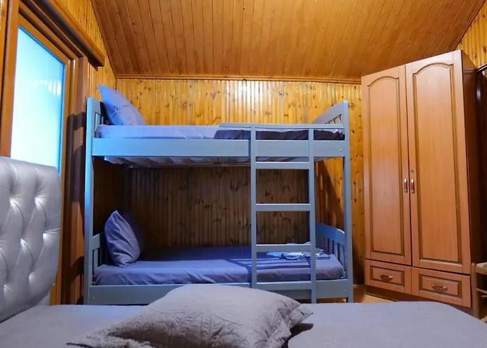 Pensión Hamiti Llogara Dukat