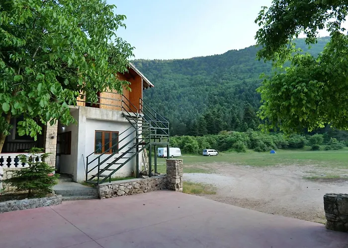 Pensión Hamiti Llogara Dukat